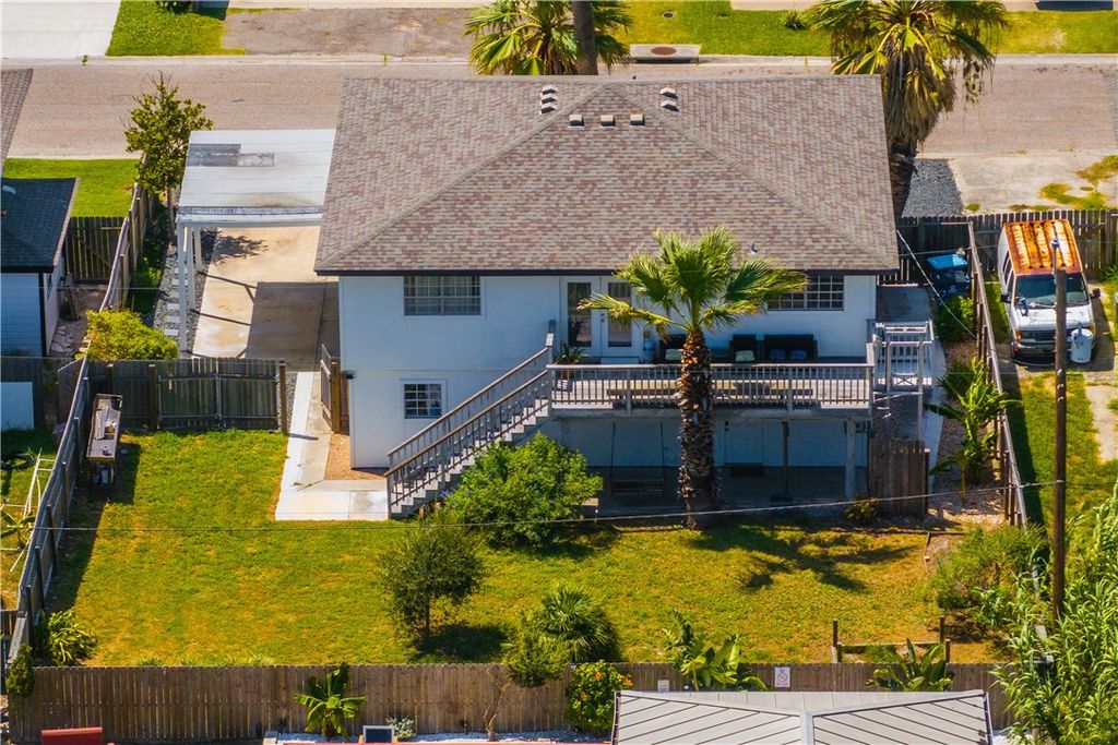 1211 Whispering Sands St, Port Aransas, TX 78373 — photo 3