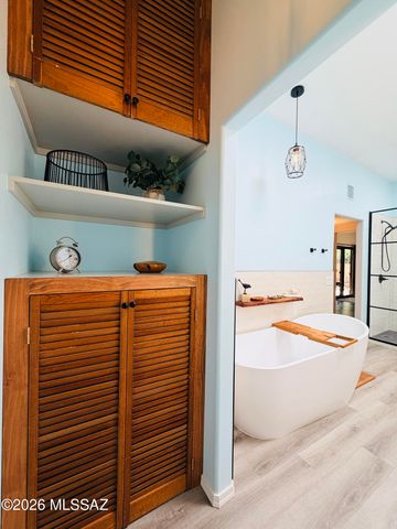 272 E Southern Pines Drive, Oro Valley, AZ 85737