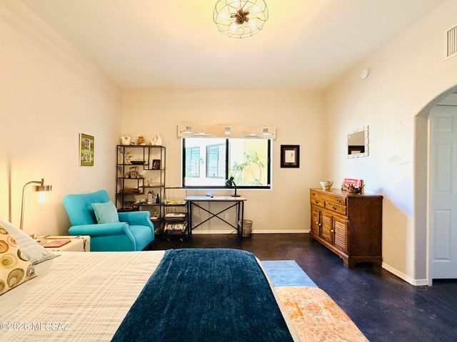 272 E Southern Pines Drive, Oro Valley, AZ 85737