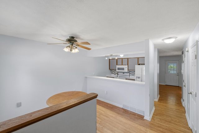 112 Strawberry Lane, Nicholasville, KY 40356