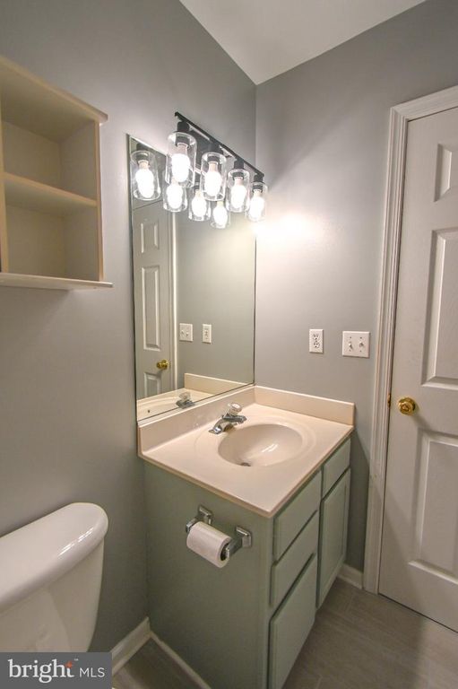 Image 14 of property listing at 1004 GRANITE CT, Salisbury, MD 21804