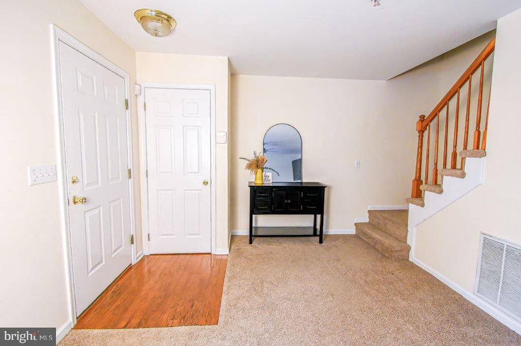 Image 7 of property listing at 1004 GRANITE CT, Salisbury, MD 21804