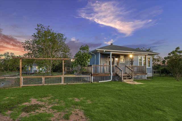 10347 Pless Rd, Cat Spring, TX 78933