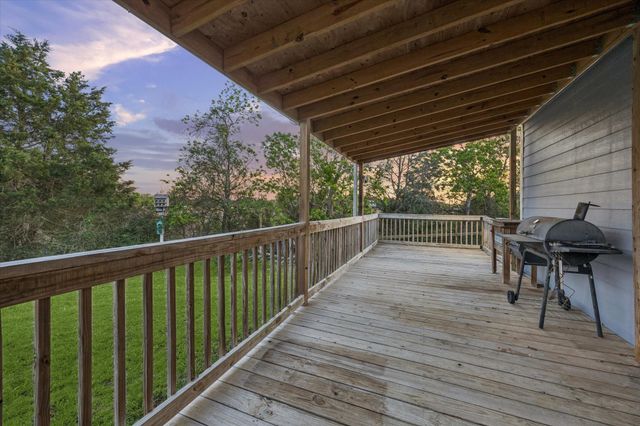 10347 Pless Rd, Cat Spring, TX 78933