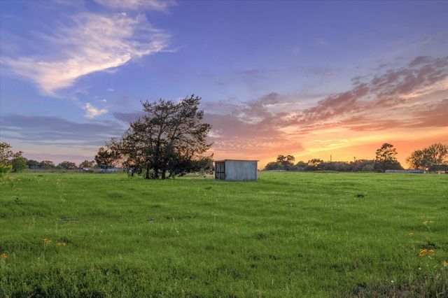 10347 Pless Rd, Cat Spring, TX 78933