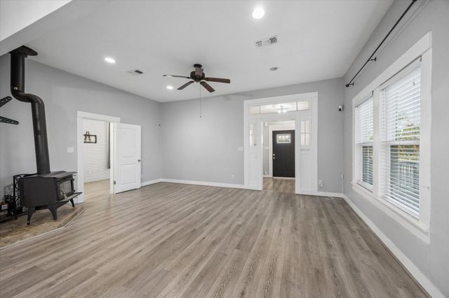 10347 Pless Rd, Cat Spring, TX 78933