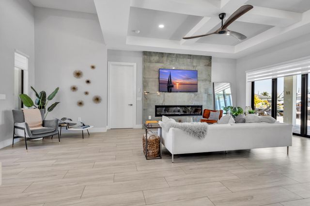 115 NW 33rd Avenue, Matlacha, FL 33993