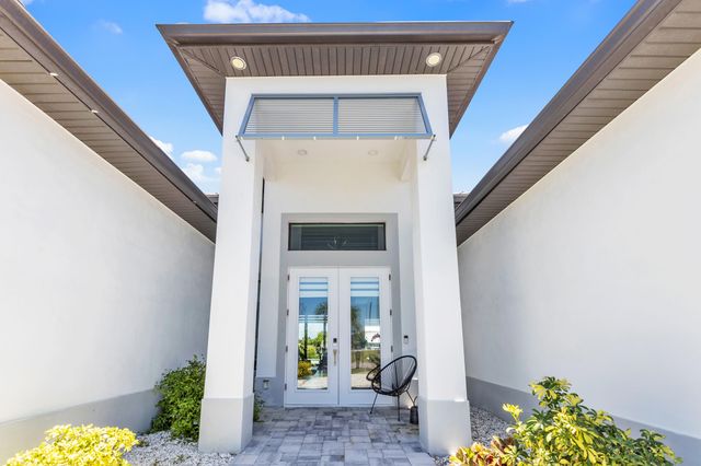 115 NW 33rd Avenue, Matlacha, FL 33993