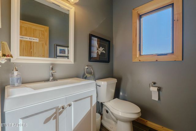 1642 Little Cove Rd, Sevierville, TN 37862