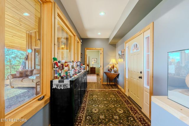 1642 Little Cove Rd, Sevierville, TN 37862