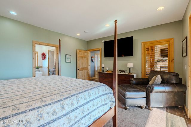 1642 Little Cove Rd, Sevierville, TN 37862