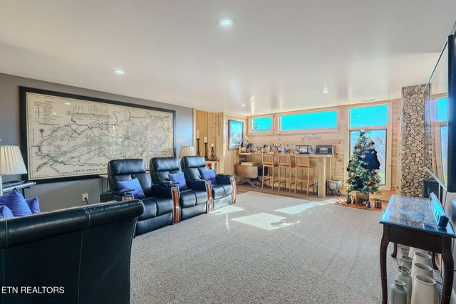 1642 Little Cove Rd, Sevierville, TN 37862