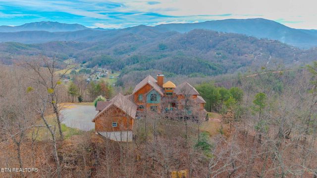 1642 Little Cove Rd, Sevierville, TN 37862