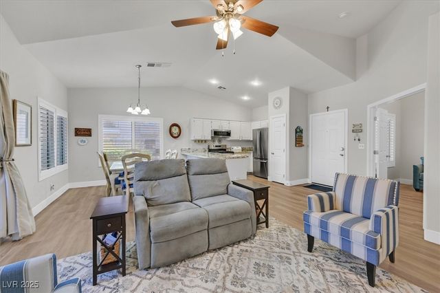 7250 White Dove Drive 104, Las Vegas, NV 89149