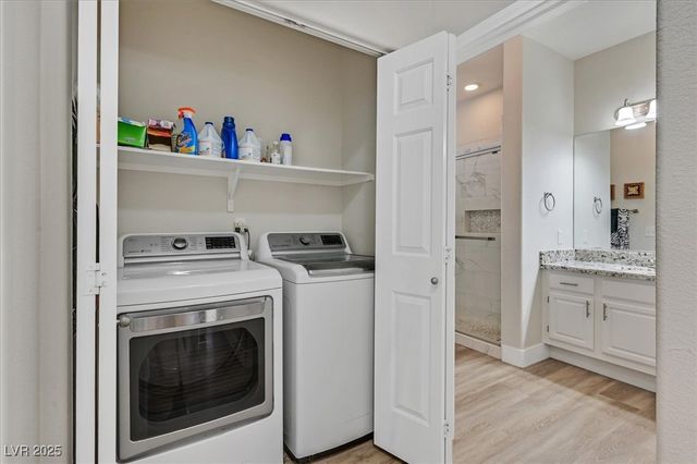 7250 White Dove Drive 104, Las Vegas, NV 89149