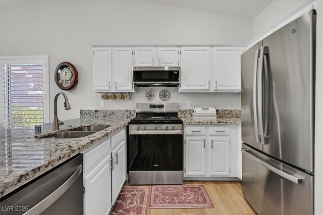 7250 White Dove Drive 104, Las Vegas, NV 89149