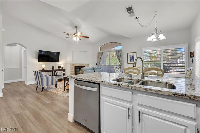 7250 White Dove Drive 104, Las Vegas, NV 89149