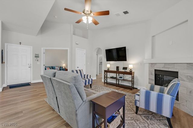 7250 White Dove Drive 104, Las Vegas, NV 89149