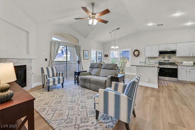 7250 White Dove Drive 104, Las Vegas, NV 89149