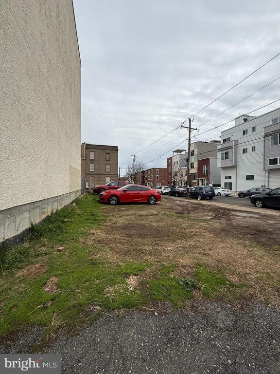 1947 E CUMBERLAND ST, Philadelphia, PA 19125