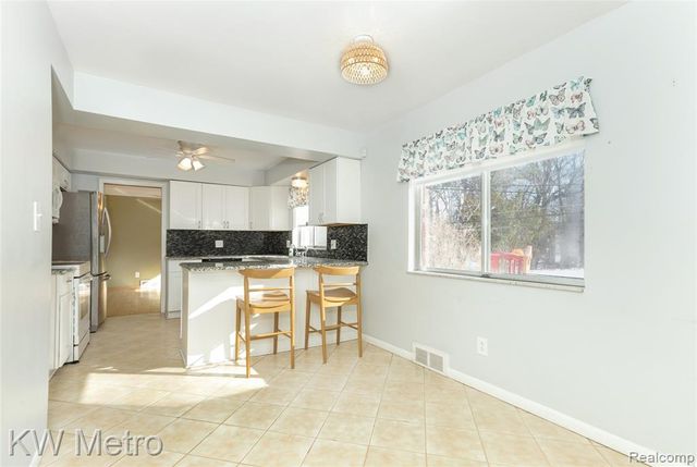 2408 Otter Street, Warren, MI 48092