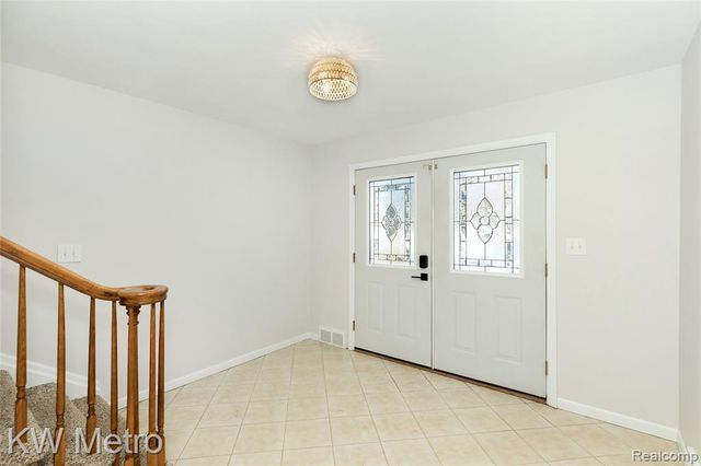 2408 Otter Street, Warren, MI 48092