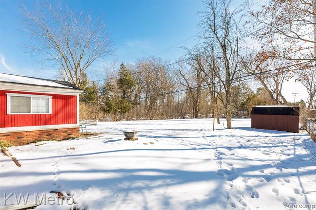 2408 Otter Street, Warren, MI 48092