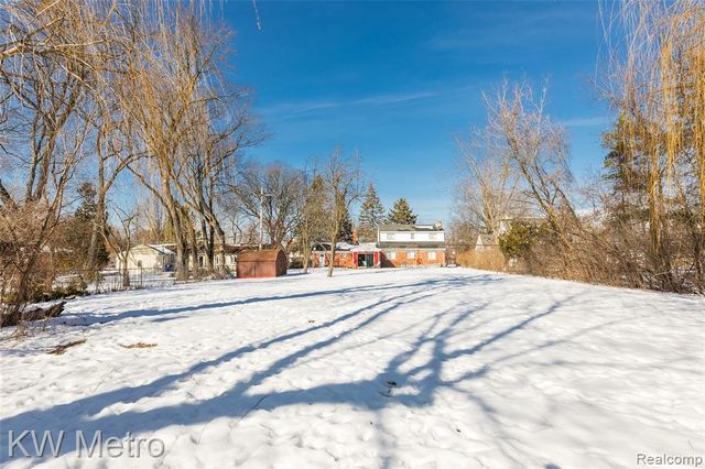 2408 Otter Street, Warren, MI 48092