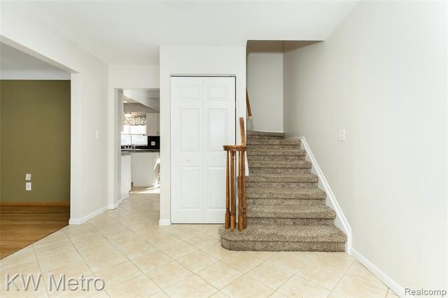 2408 Otter Street, Warren, MI 48092