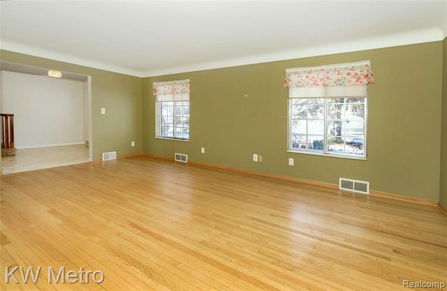 2408 Otter Street, Warren, MI 48092