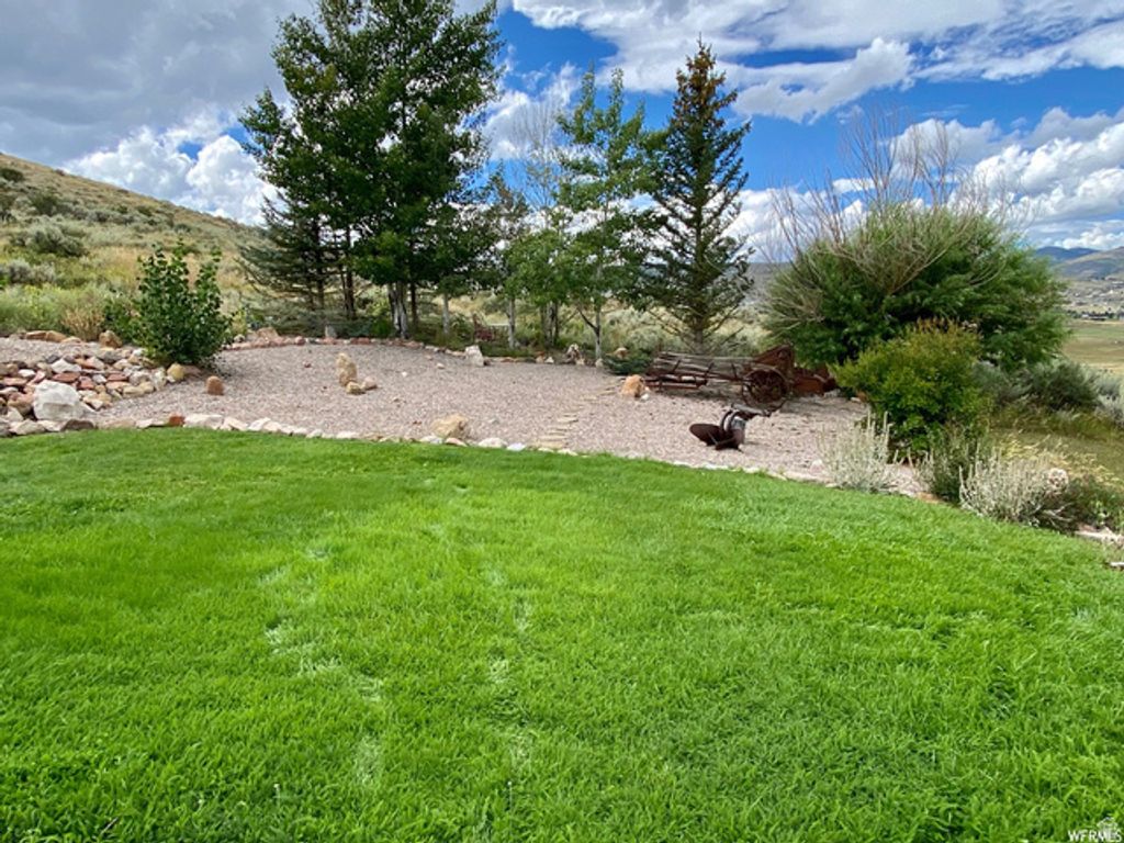 Image 19 of property listing at 972 E RIDGEWAY LOOP #228, Garden City, UT 84028