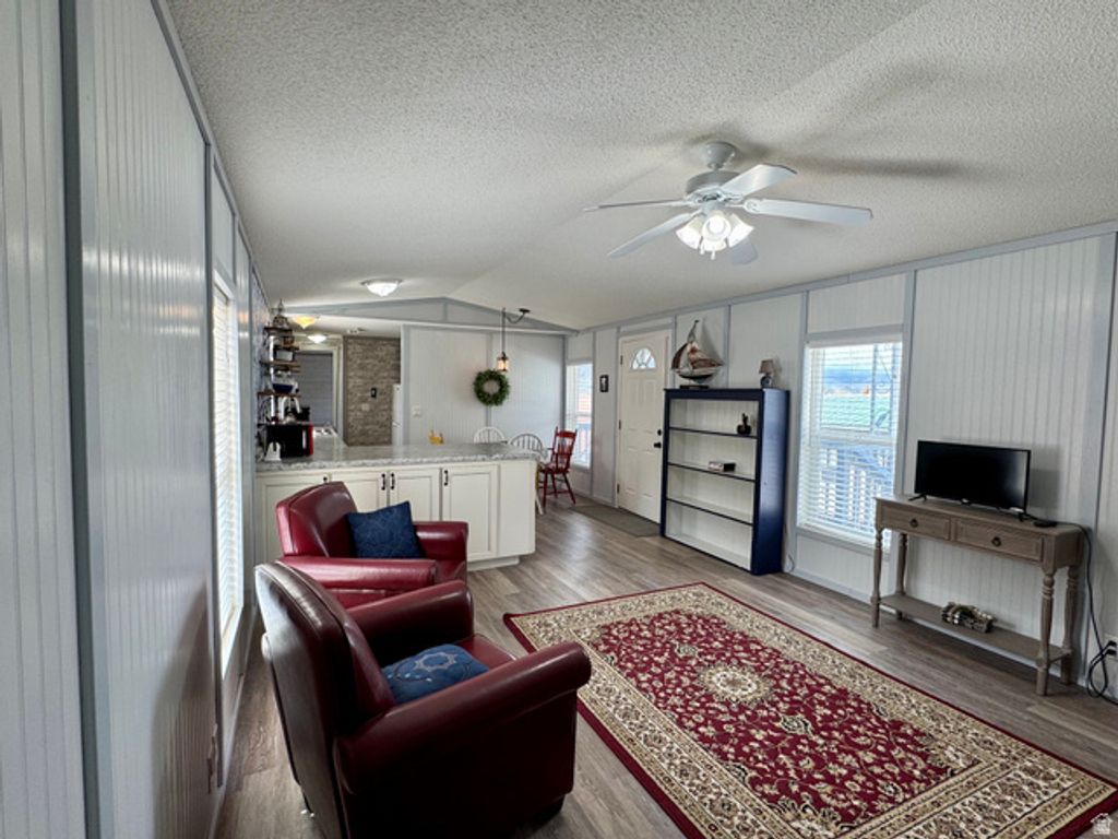 Image 9 of property listing at 972 E RIDGEWAY LOOP #228, Garden City, UT 84028