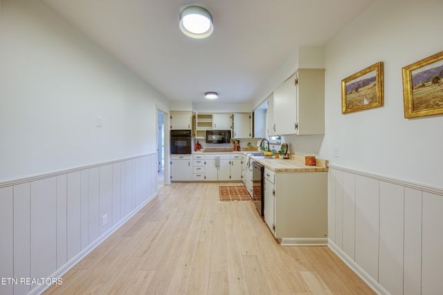 501 Westbury Drive, Clinton, TN 37716