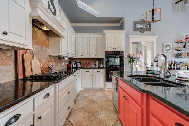 11409 Trafalgar Avenue, Lubbock, TX 79424