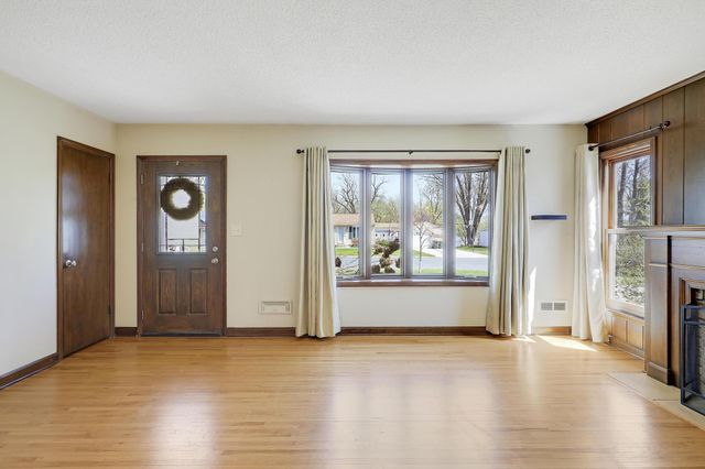 8308 Stevens Avenue S, Bloomington, MN 55420