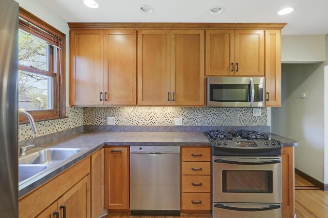 8308 Stevens Avenue S, Bloomington, MN 55420