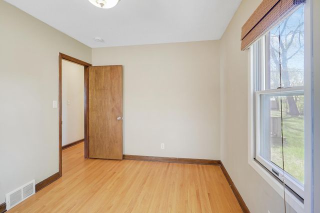 8308 Stevens Avenue S, Bloomington, MN 55420