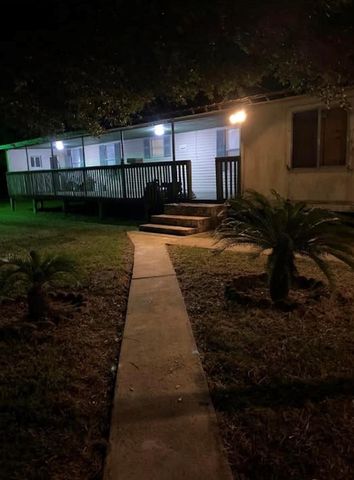 2130 Hayes Road, Winnie, TX 77665