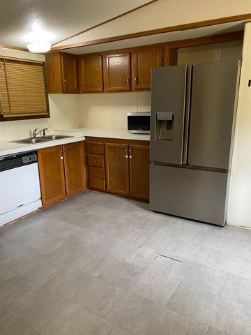 2130 Hayes Road, Winnie, TX 77665