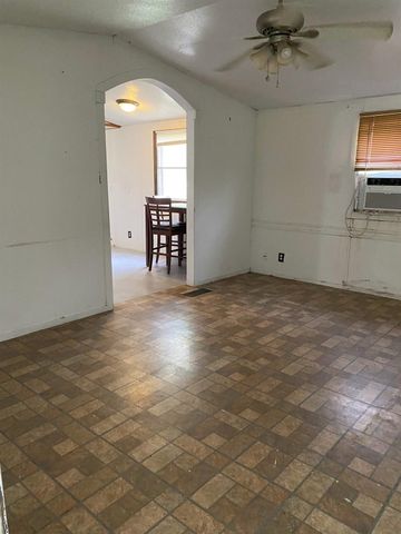 2130 Hayes Road, Winnie, TX 77665