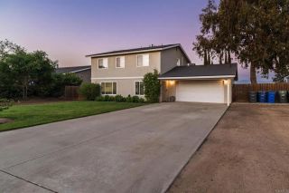 435 W Hawthorne Street, Fallbrook, CA 92028