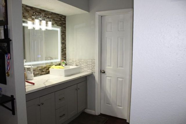 10555 Turtlewood Court 2105, Houston, TX 77072