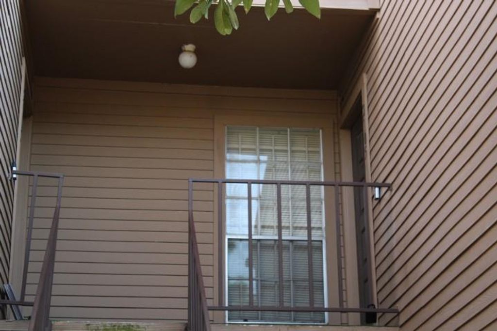 10555 Turtlewood Court 2105, Houston, TX 77072