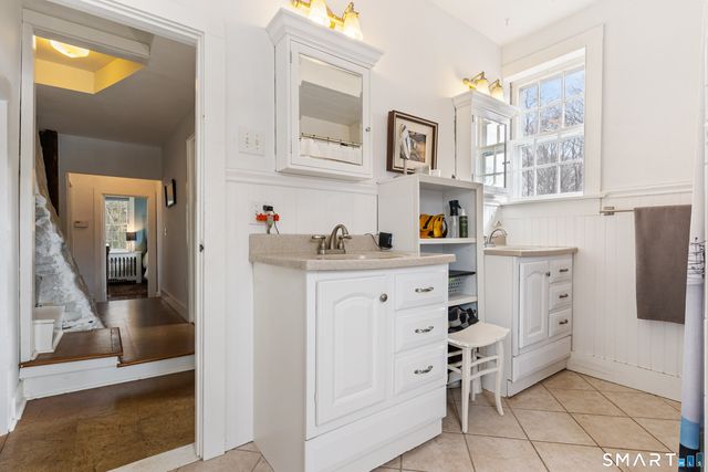 147 Boston Street, Guilford, CT 06437