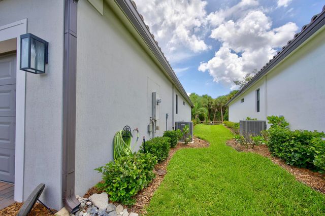 3862 White Alder Way, Vero Beach, FL 32967