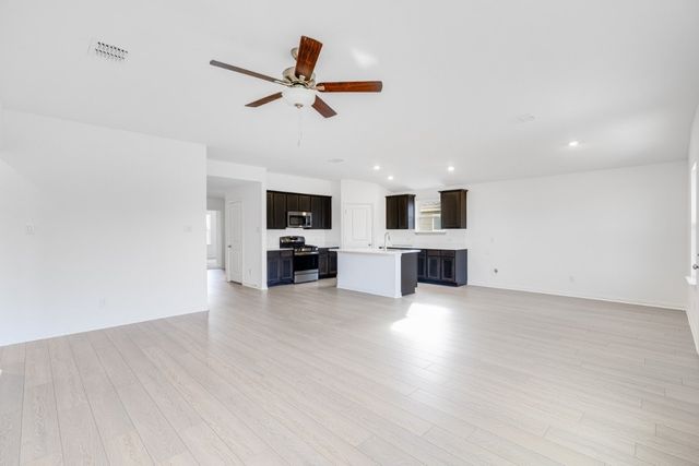 2154 Tule Way, Crandall, TX 75114