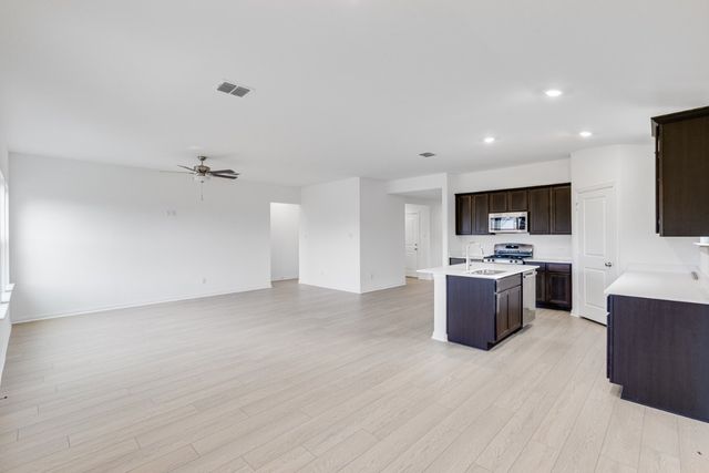 2154 Tule Way, Crandall, TX 75114