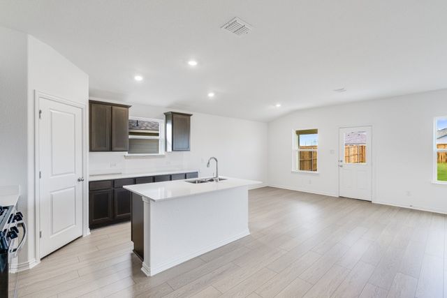 2154 Tule Way, Crandall, TX 75114