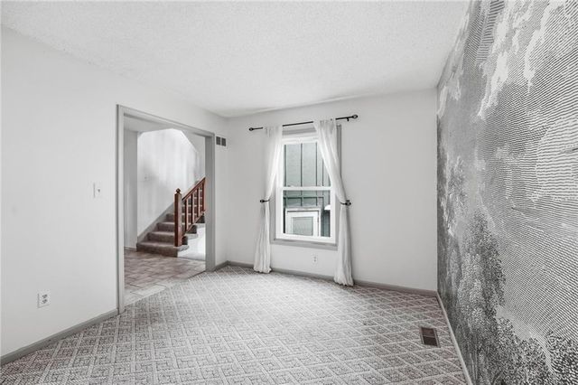 701 NE Burning Tree Street, Lee's Summit, MO 64064