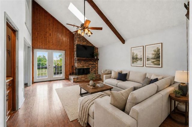 701 NE Burning Tree Street, Lee's Summit, MO 64064